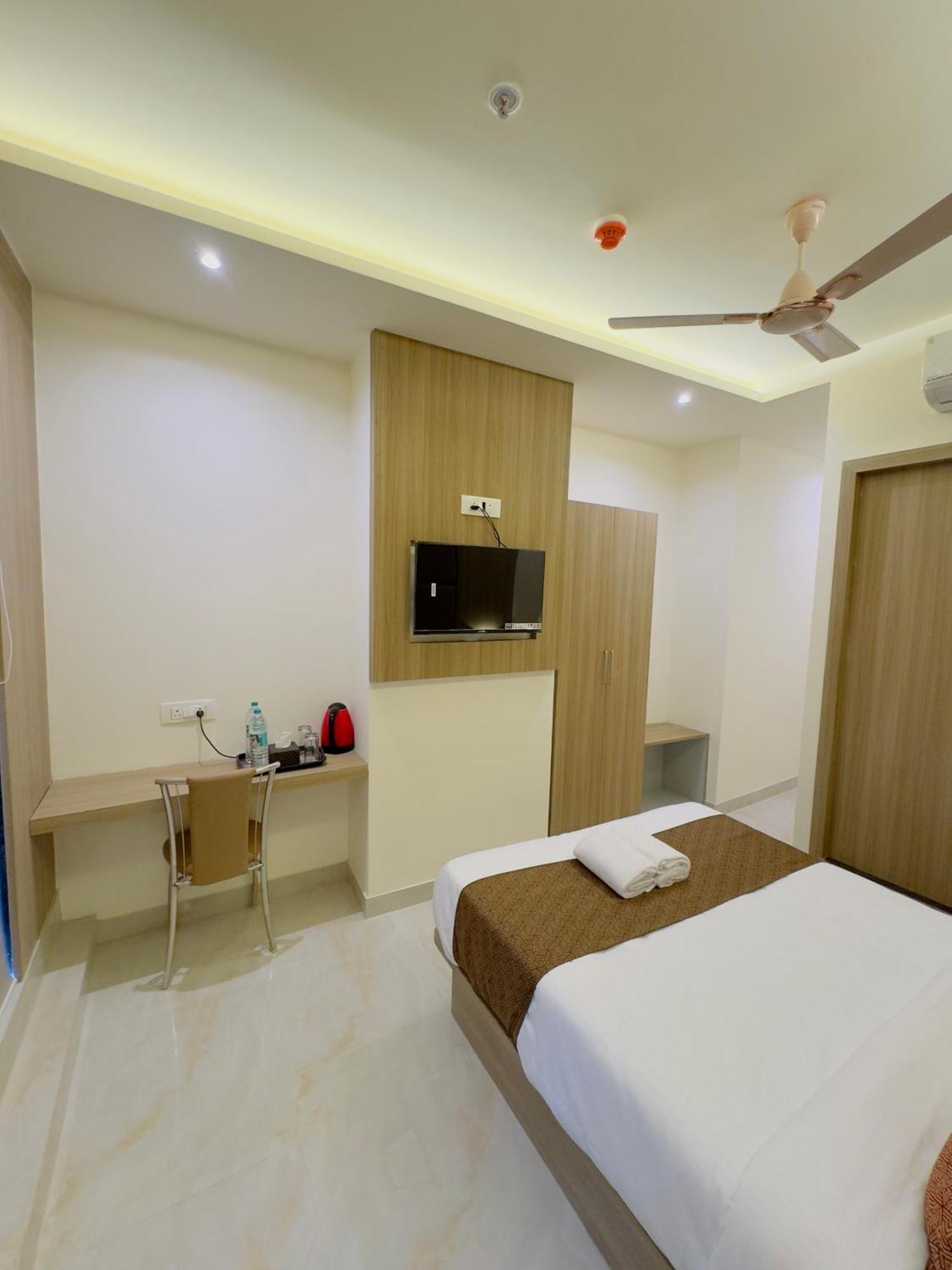 מומביי Hotel Bellamont מראה חיצוני תמונה