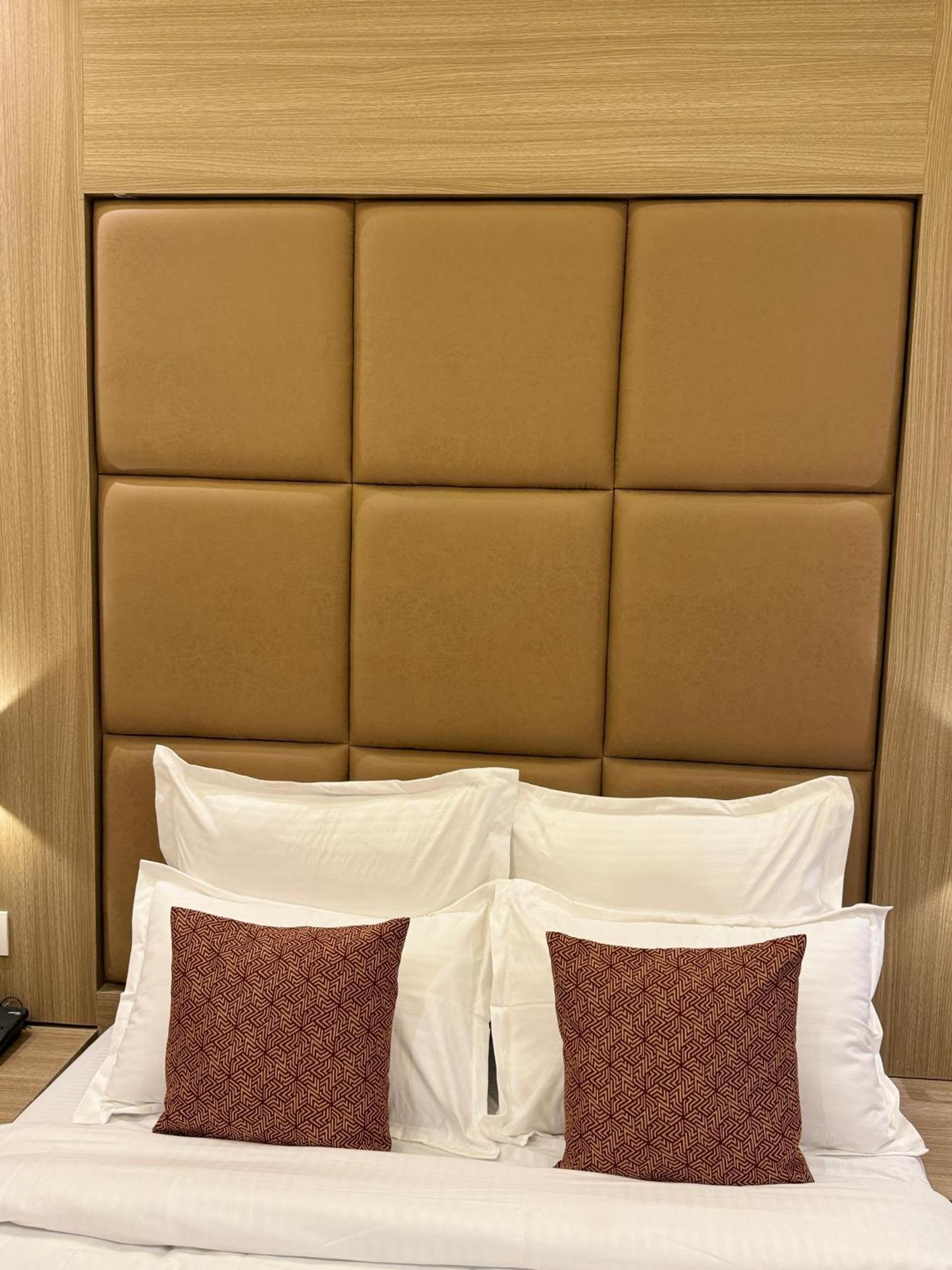 מומביי Hotel Bellamont מראה חיצוני תמונה