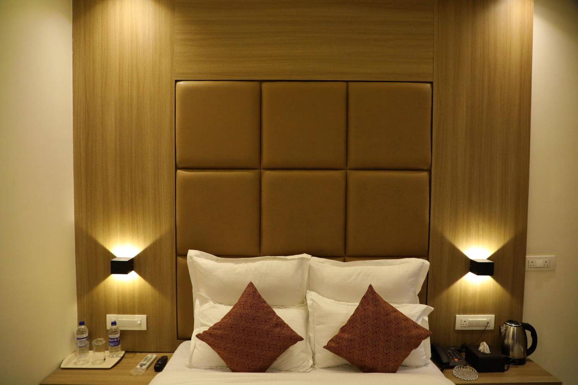 מומביי Hotel Bellamont מראה חיצוני תמונה