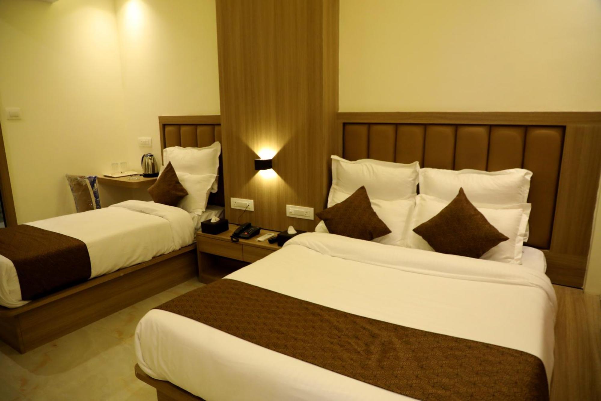 מומביי Hotel Bellamont מראה חיצוני תמונה