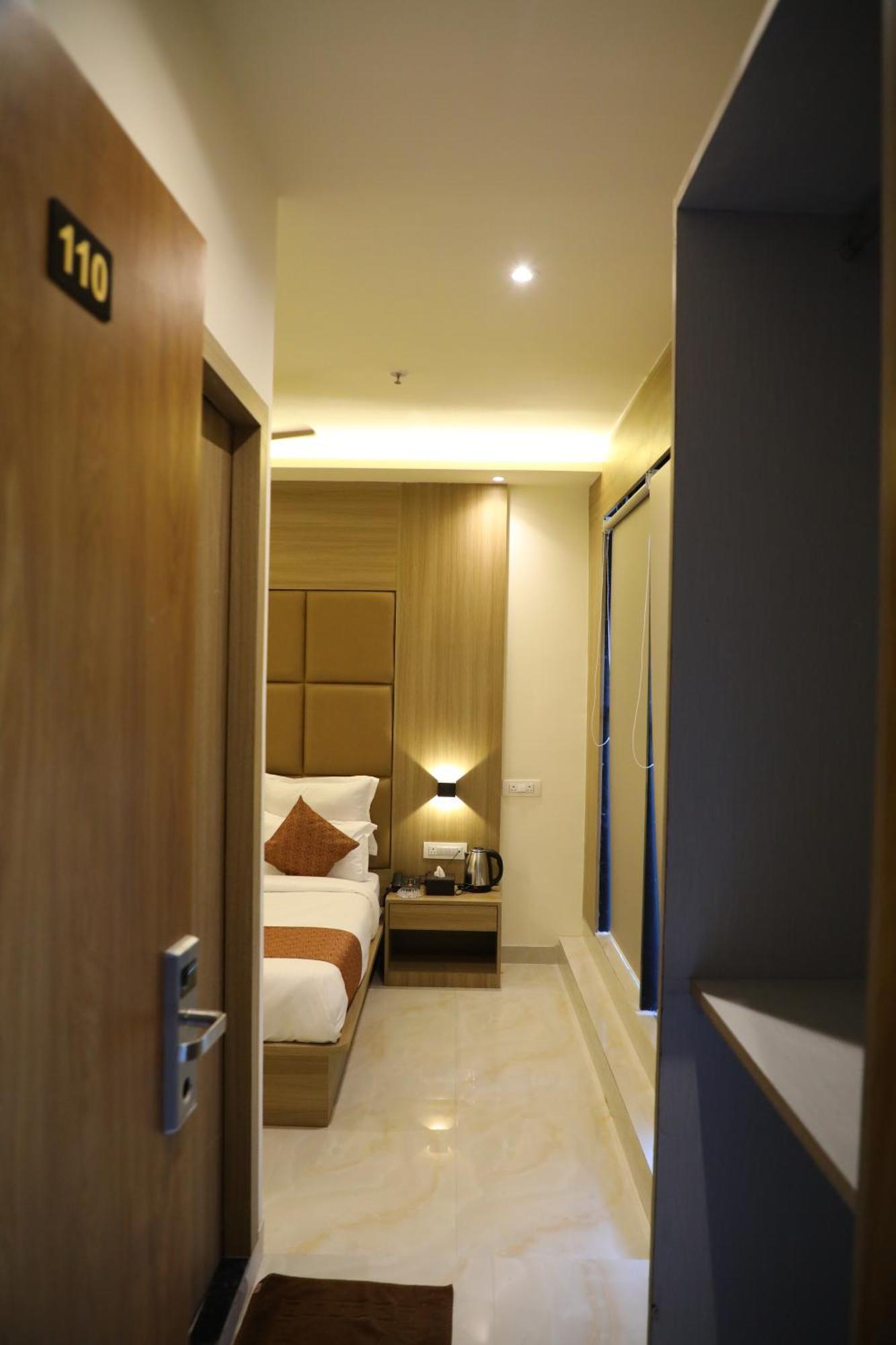 מומביי Hotel Bellamont מראה חיצוני תמונה